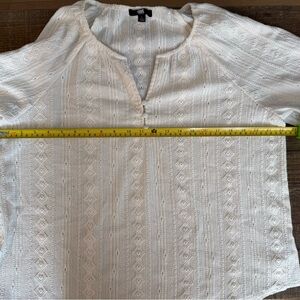 Elegant White Textured Blouse